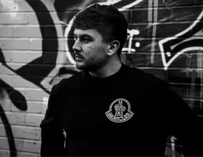 Addicted, press shot