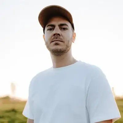 Dossa, press shot