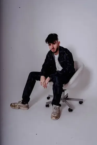 Formula, press shot