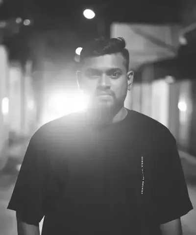 IYRE, press shot