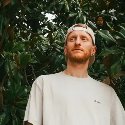 Low:r, press shot