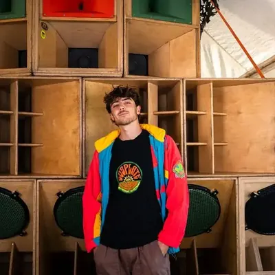 Scuffed, press shot