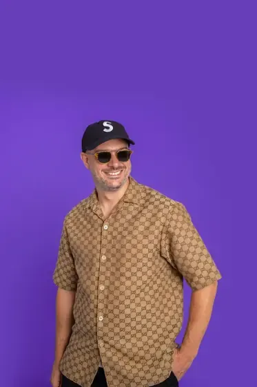 Serum, press shot